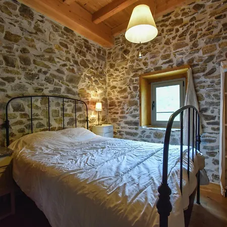 In Pyrenees With Pool Casa vacanze Terrou