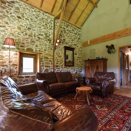 Nyaraló In Pyrenees With Pool *