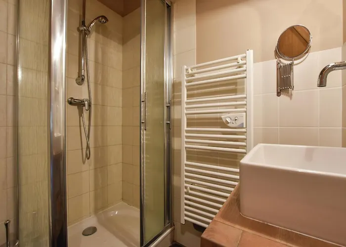 In Pyrenees With Pool Nyaraló