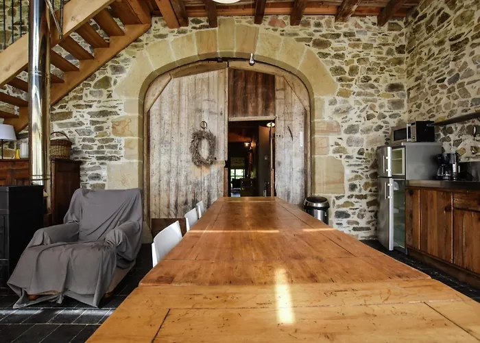 In Pyrenees With Pool *