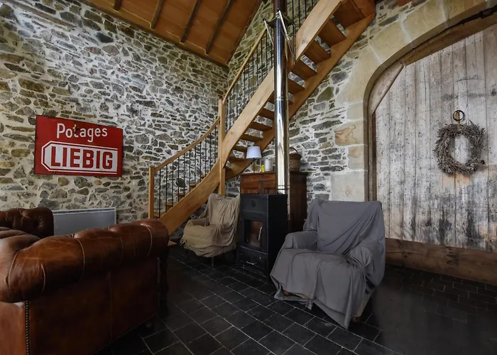 In Pyrenees With Pool * Terrou