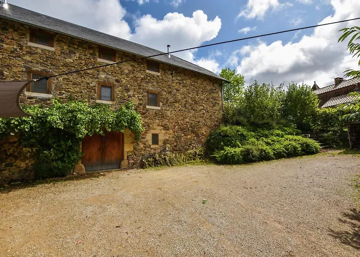 In Pyrenees With Pool Nyaraló