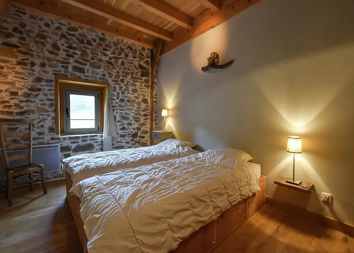 In Pyrenees With Pool Nyaraló *