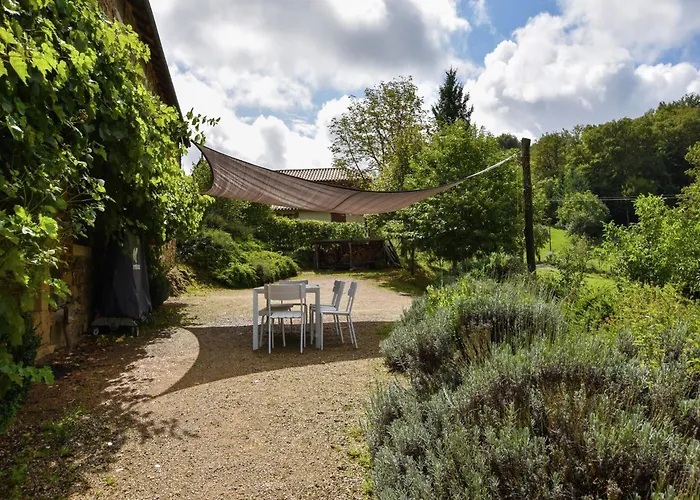In Pyrenees With Pool Nyaraló
